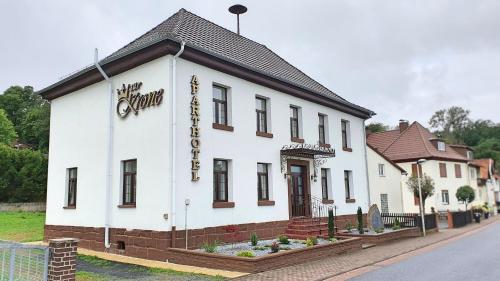 Zur Krone Aparthotel - Accommodation - Widdershausen