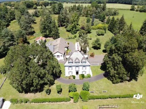 HOSTELLERIE LA BRUYERE Hotel de charme Golf Neuvic d'Ussel