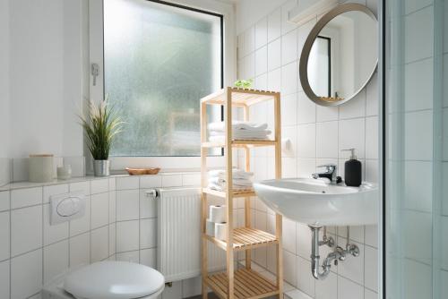 CASSEL LOFTS - Gehobene Monteurwohnung fur 4 - nahe Uni, Klinikum, Industriepark Mittelfeld 5.8km von Fuldatal entfernt