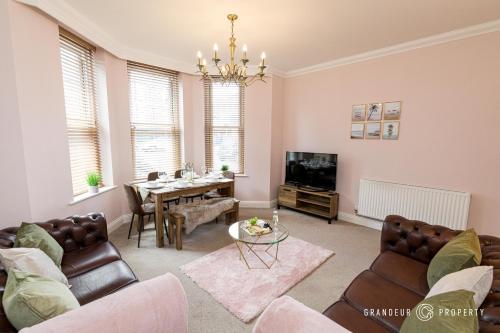 Elegant 2Bed Apt- Bmouth Beach Front With Parking