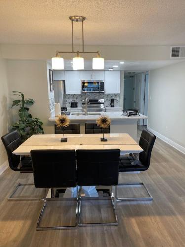 Grand Family Superior 3BR Condo near Disney Parks in Kissimmee, USA