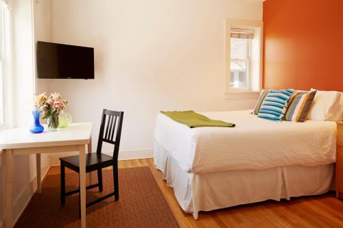 1 queen bed