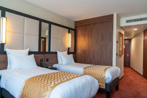 Nash Suites Airport Hotel - image 4