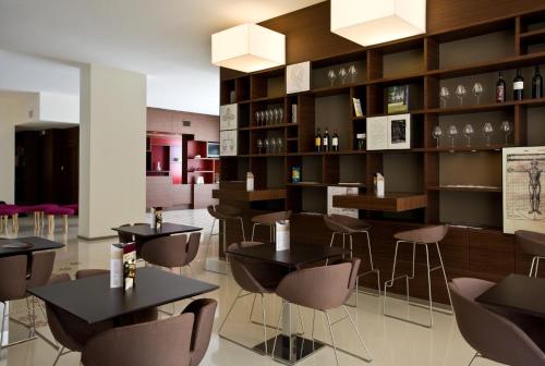 Bar/lounge, Eos Hotel near Mood