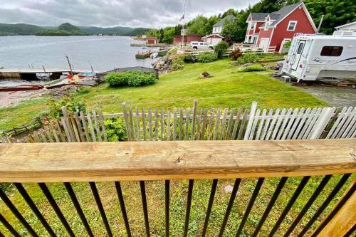 Stunning Conception Harbour Oceanfront Paradise