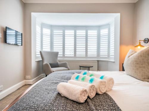 บริการและสิ่งอำนวยความสะดวก, Pass the Keys Exceptional Villa on Charming Tree-Lined Avenue in น็อค