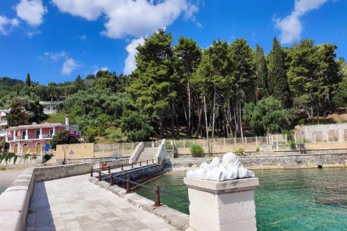 Villa Marianthi Afroditi House in Achillion woods