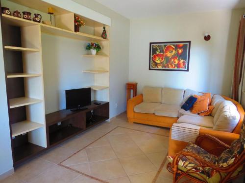 Cod 411- Casa quadra mar em Bombinhas Centro - 30m da praia