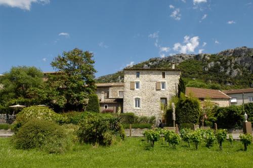 Restaurant et Chambres d'Hôtes La Ferme de Cornadel - Chambre d'hôtes - Anduze