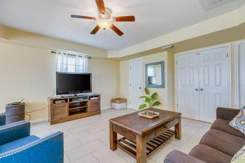 Sandy Cheeks Beach House - main image
