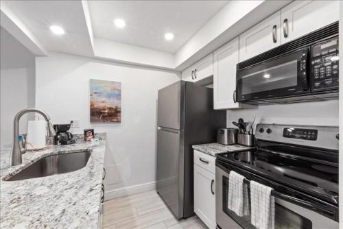 Condo 112 - image 2
