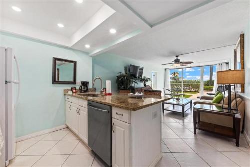 Condo 107 - main image