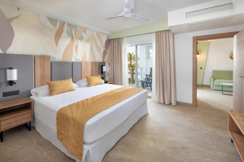 Hotel Riu Palace Maspalomas - Adults Only Riu Palace Maspalomas is perfectly located for both business and leisure guests in Playa del Ingles. Featuring a satisfying list of amenities, guests will find their stay at the property a comfortable