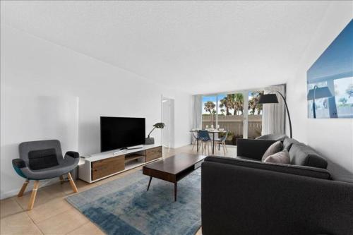 Condo 109 - image 6