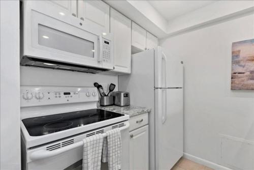 Condo 109 - image 10