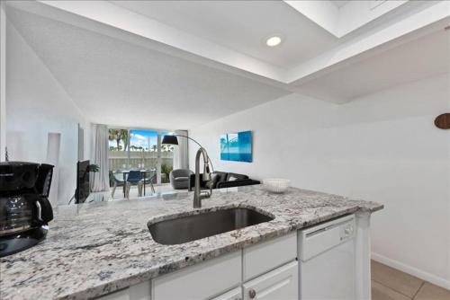 Condo 109 - image 12
