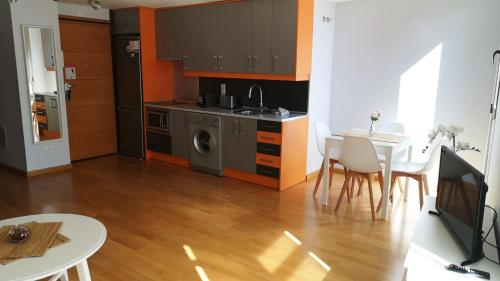 One-Bedroom Apartment room in Apartamentos Chamartín