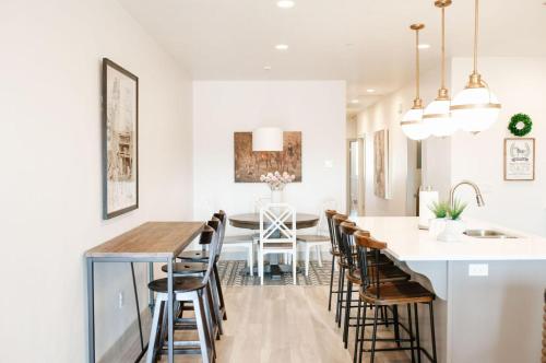 Gentry's Bunkhouse by Freedom Vacation Rentals - main image