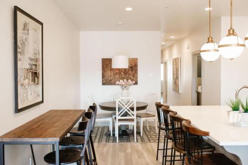 Gentry's Bunkhouse by Freedom Vacation Rentals - image 11