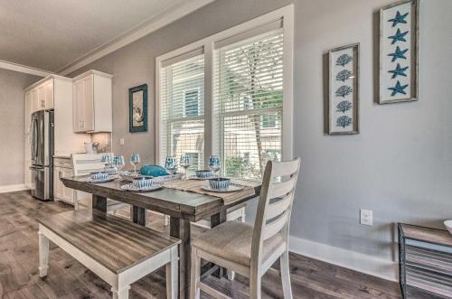 Contemporary Getaway 1 Mi to Rosemary Beach! - image 6