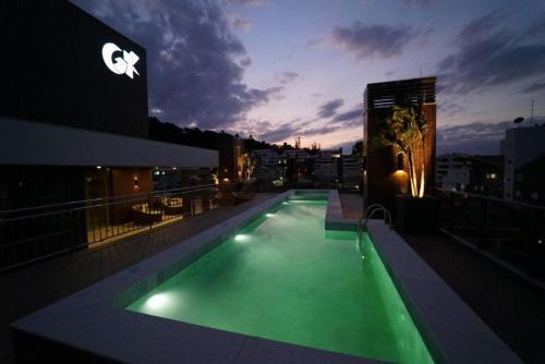 Ed. Porto Madero. Apartamento alto padrao proximo a Praia de Bombinhas!