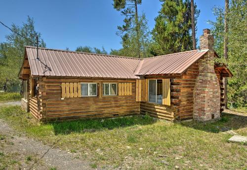 Grandpas Cabin about 30 Miles to Yellowstone!