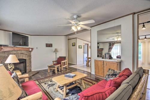 Shenandoah River Getaway < 9 Mi to Downtown Luray! in Rileyville