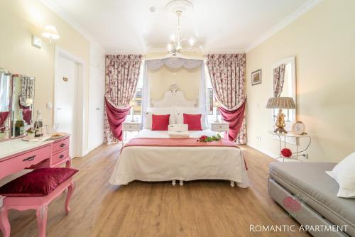 7 Styles Apartments by Raspberry Cascade 4