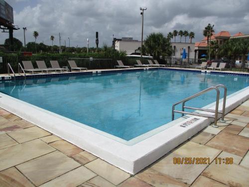 Quality Inn & Suites Kissimmee by The Lake