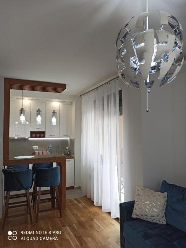 บริการและสิ่งอำนวยความสะดวก, Avala21 Titova vila Zlatibor in สโลโบดา