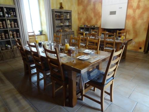 Ételek és italok, La Lauriére (La Lauriere) in Treize-Vents