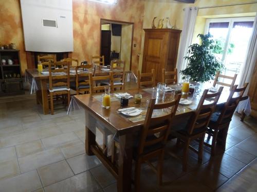 Ételek és italok, La Lauriére (La Lauriere) in Treize-Vents