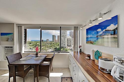 Hawaiian Monarch 1604 condo - image 2