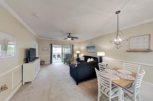 Exceptional Vacation Home in Myrtle Beach condo - image 4