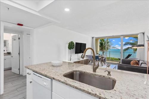 Condo 302 - main image