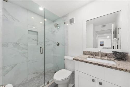 Condo 302 - image 10