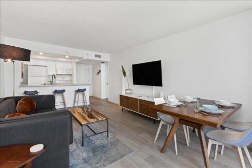 Condo 302 - image 12