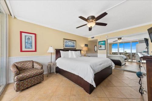Condo 412 - main image