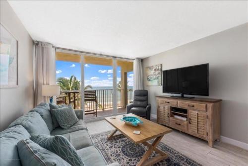 Condo 403 - main image