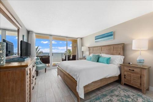 Condo 403 - image 13
