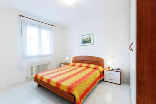 One-Bedroom Apartment image 3
