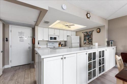 Condo 401 - image 10