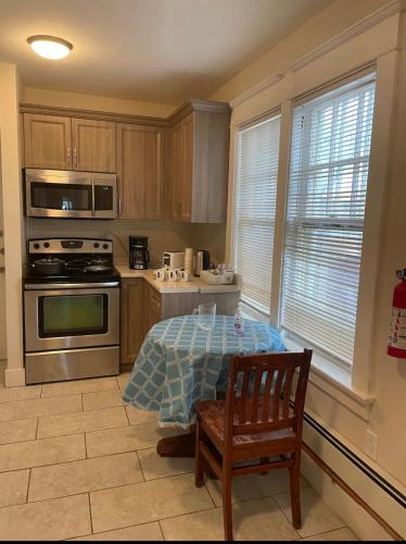 House in Niagara falls, Close to Clifton Hill, Casino and Horseshoe falls and with kitchen for 6 Guest, Niagara Falls (fotografie 7)