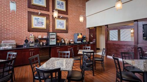 Best Western Plus Reading Inn & Suites in Reading, USA