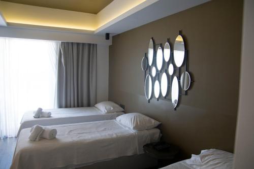 Adonis City Hotel - image 4