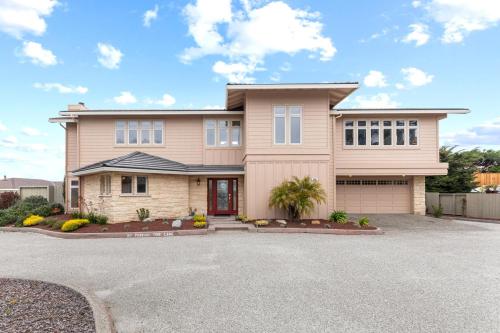 Large 3 bedroom 2 bath in Marina - image 10