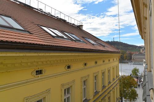 Historic Centre Apartments IV - image 5