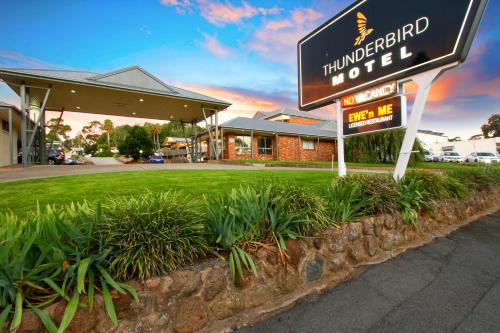 Thunderbird Motel Yass - Accommodation