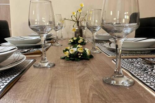 Helen`s Luxury Apartment in Nea Alikarnassos