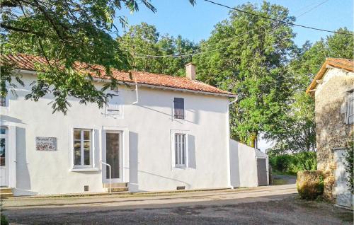 Gorgeous Home In Scill With Heated Swimming Pool